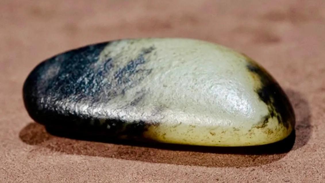 玉龙喀什河|切开之后有惊喜！黑金皮和田玉油库料！