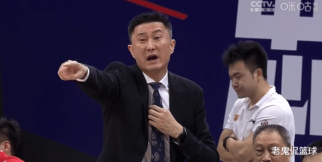 广东男篮|19分完胜！陈盈骏43分创新高，杜锋拉郭士强一把，广东队卫冕悬了