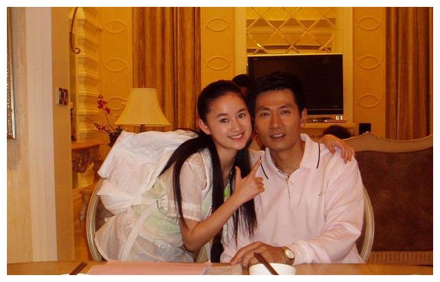 著名演员陆剑民：娶歌唱家胡月为妻，用孝心撮合离异的父母复婚