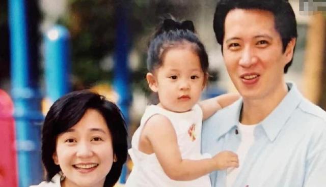 傅娟|为生儿子怀孕7次流产4次，原谅丈夫出轨，欧阳娜娜的妈妈有多狠？