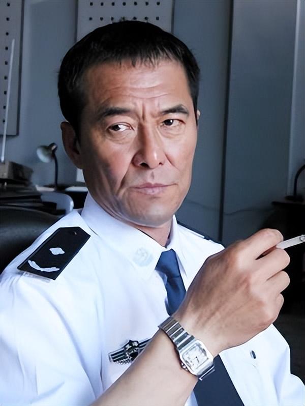 张铁林|为了圈钱晚节和脸都不要?老戏骨堕落起来,流量明星都没法比