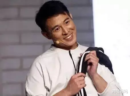 李连杰|李连杰：这是我买的西班牙火腿，价值不菲，吃那一口就要200块钱