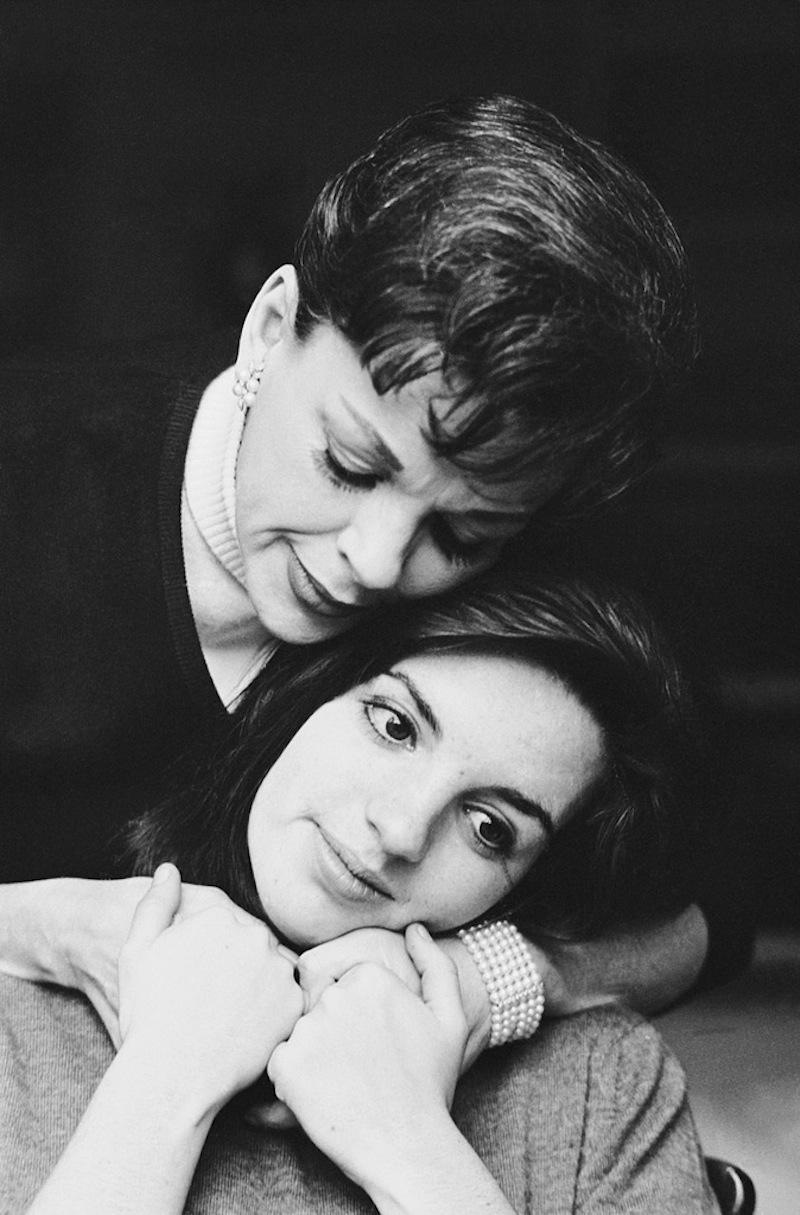 绿野仙踪|朱迪·嘉兰：因《绿野仙踪》成名，5段不幸婚姻，47岁死在浴室