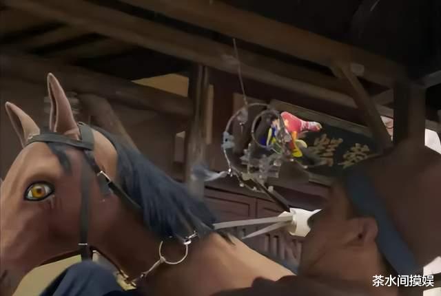 唐嫣|吃空气、假开车、骑假马、戴假肩胛骨，内娱明星拍戏有啥是真的？