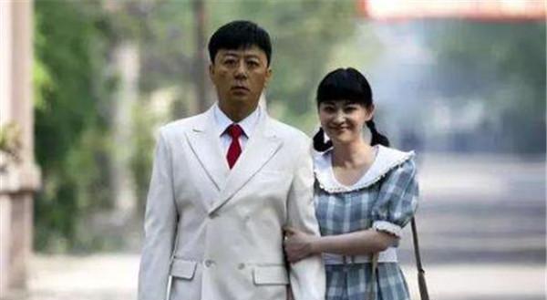 安杰|父母爱情:花钱大手大脚的安杰,为何在婚姻中活出了最幸福的样子