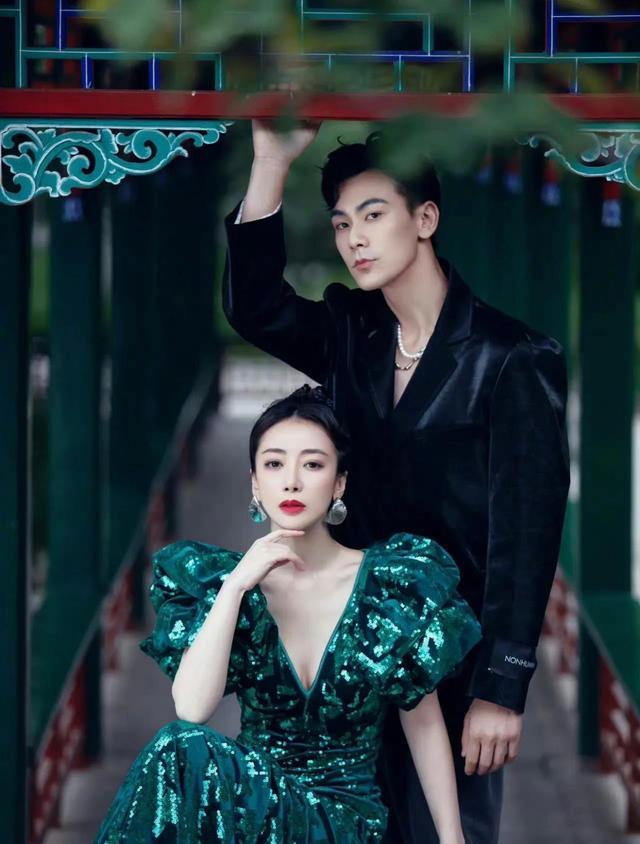 陈紫函|同款裙子和发型，陈紫函和鞠婧炜让人傻傻分不清楚，谁看谁脸盲！