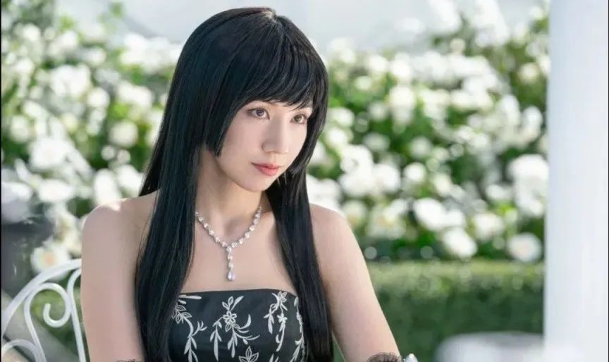 然后也解释了进入弥留之国的原因,就是之前的"烟花"实际是陨石撞击了