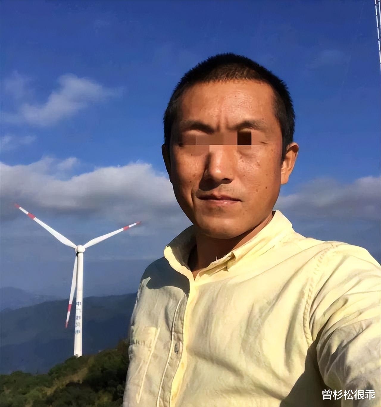 女大学生|女子与男上司在车内暧昧，不慎小车滑入水中，最终酿成一场悲剧