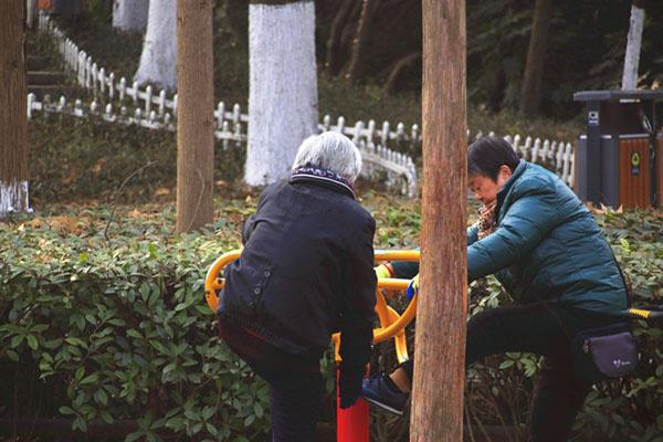 更年期|女性更年期是一道坎？日常多做几事，或可安稳度过更年期