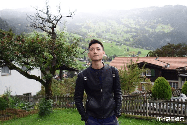 |主持人赵音奇近照曝光，央视辞职5年已改行，帅小伙变成中年大叔