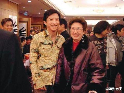 伊能静|伊能静:继父是日本人,背叛21年婚姻出轨鲜肉,她的过去有多荒唐