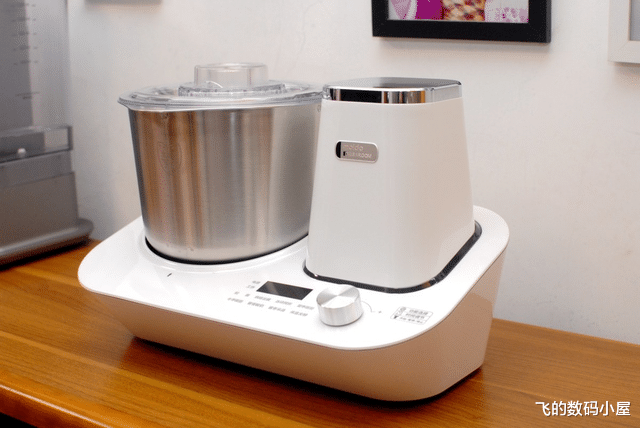 和面是个技术活？有了moido 多功能和面机，新手也能变面食大师