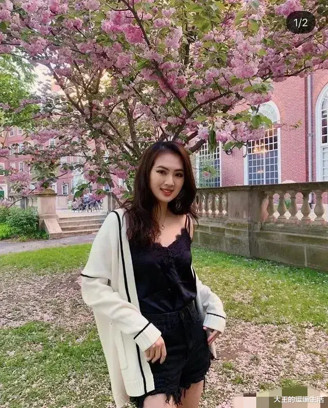 黑亚当|任正非一家5口人的全家福，没想到孟晚舟年轻时这么漂亮！