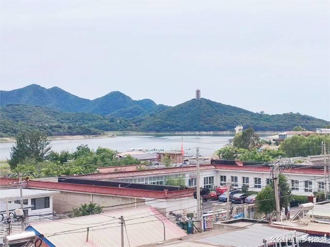 |北京平谷金海湖半山渡民宿,不出京实现海岛梦,湖景房的马尔代夫