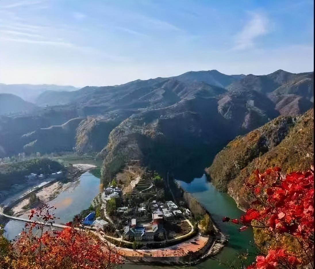 携程|河南一景区，被称为“小九寨”，其中一处让男女游客脸红不已