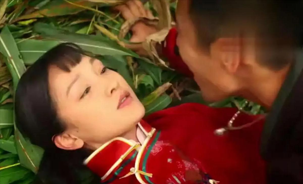 余占鳌|《红高粱》:长大后才懂,余占鳌3骂九儿嫌贫爱富,不过是不满足