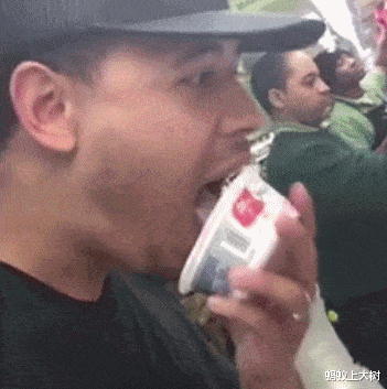 李沁|郭敬明瞧不上3.2亿的房子?网友:隔离在家挺爽的吧