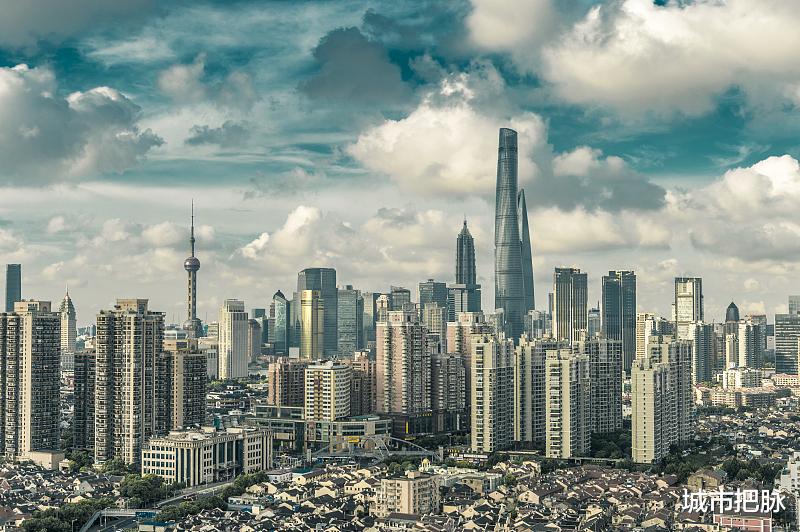 青島市|上海發(fā)布落戶新政引爭(zhēng)議：只落戶不買房，有人想鉆漏洞怎么辦？