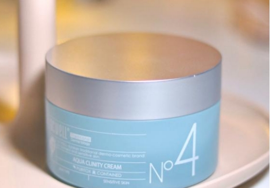 护肤品 有眼界的女人，40岁后都爱用这些护肤品，滋润保湿抗氧化