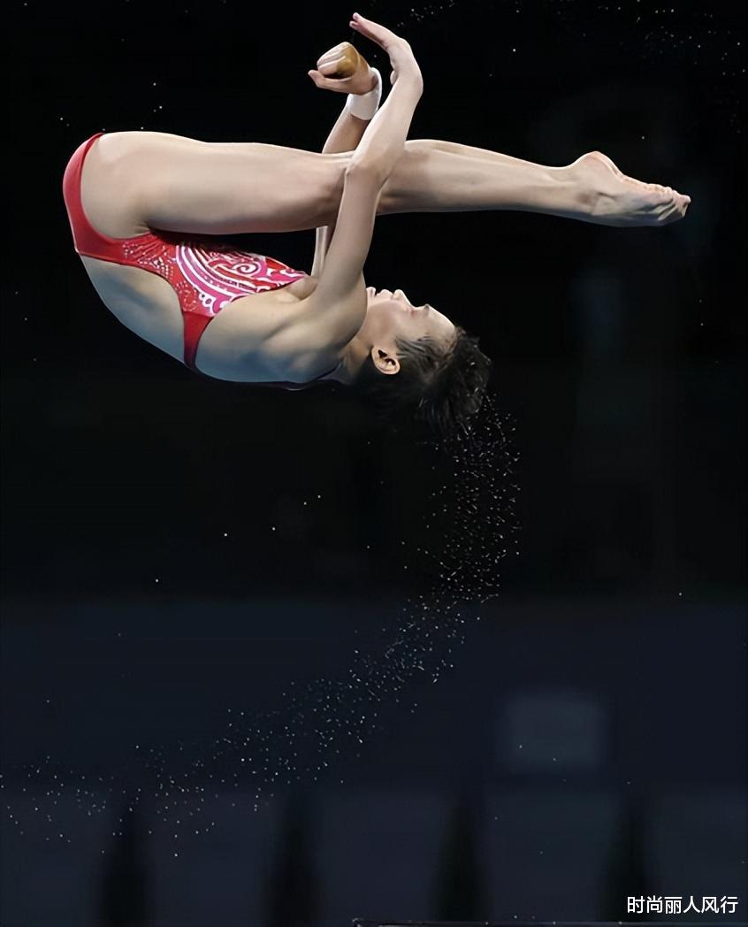 全红婵今晚世锦赛首秀！提前公开亮相，穿T恤换发型完全大变样