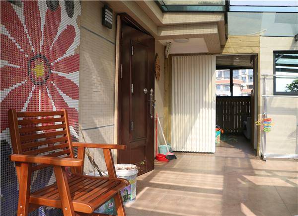 晒一晒130平顶楼新房,老公坚持在露台砌鱼池,布置完太漂亮了!