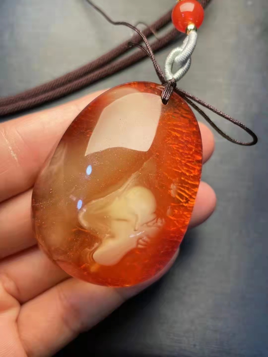 老蜜蜡|蜜蜡透明的好？还是不透明的好？黄的好？还是泛红的好 ？？？