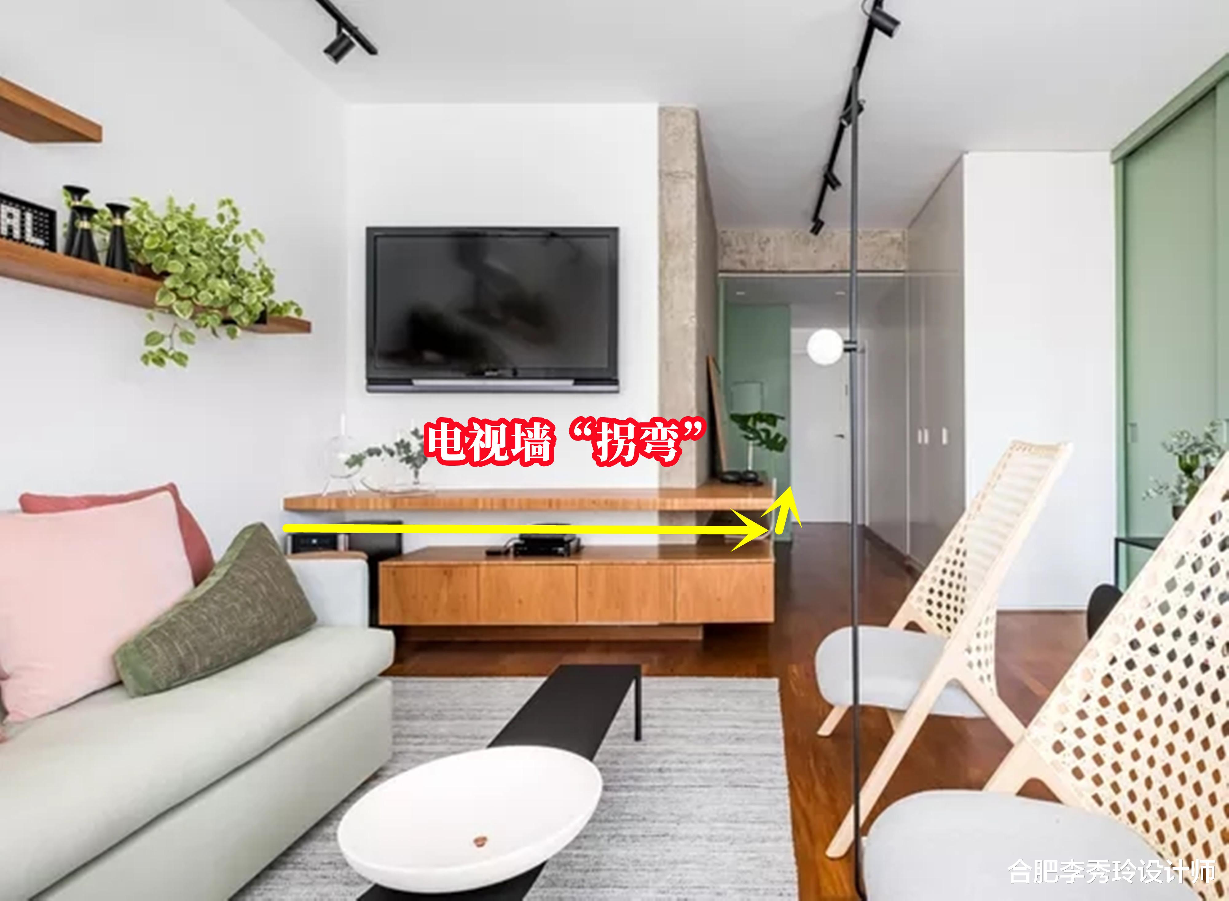 电视柜悬空，只是“拐弯设计”，没曾想，不仅颜值高功能还多了