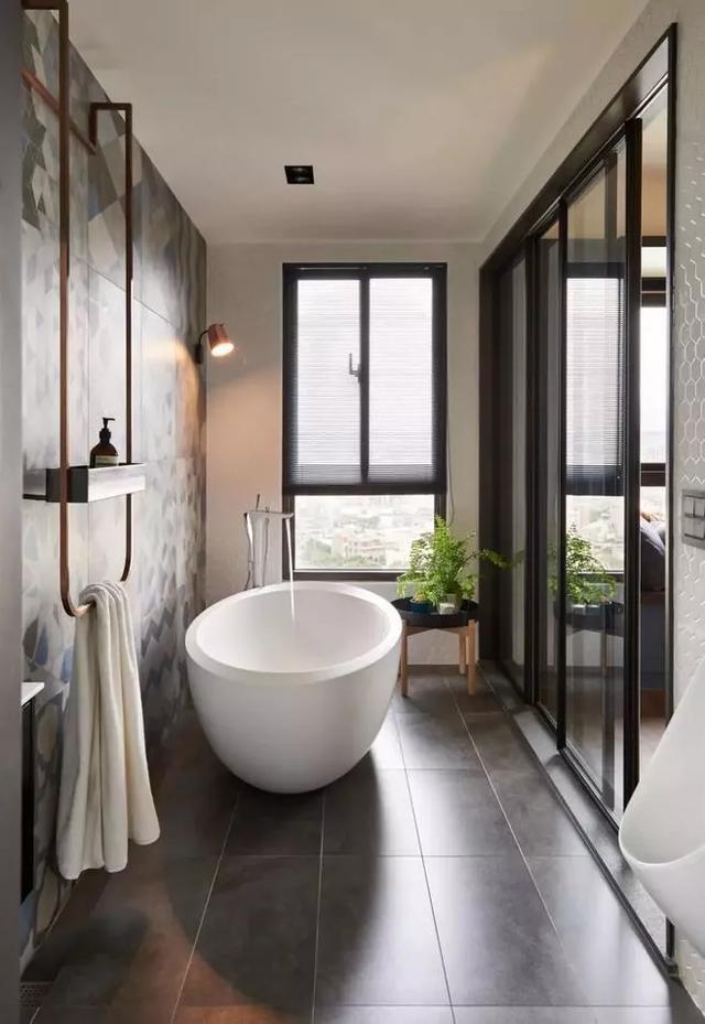 卫生间用木门受潮变形、发霉怎么办?快来了解下