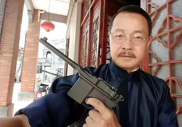 TVB|68岁TVB「御用管家」从一线惨变闲角，熬足48年坚持不退休！