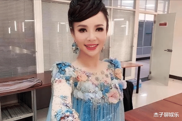 盲人歌手刘赛:失明29年,嫁军人丈夫,对方愿意为她捐献眼睛
