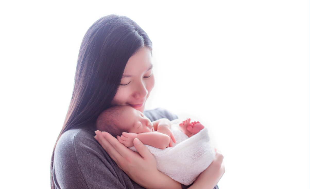 何姿|跳水女神何姿：4岁时妈妈去世，颜值与实力并存，不嫁豪门嫁师兄