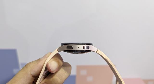 |三星GalaxyWatch5测评：3种规格，轻盈设计，Pro版主打专业运动