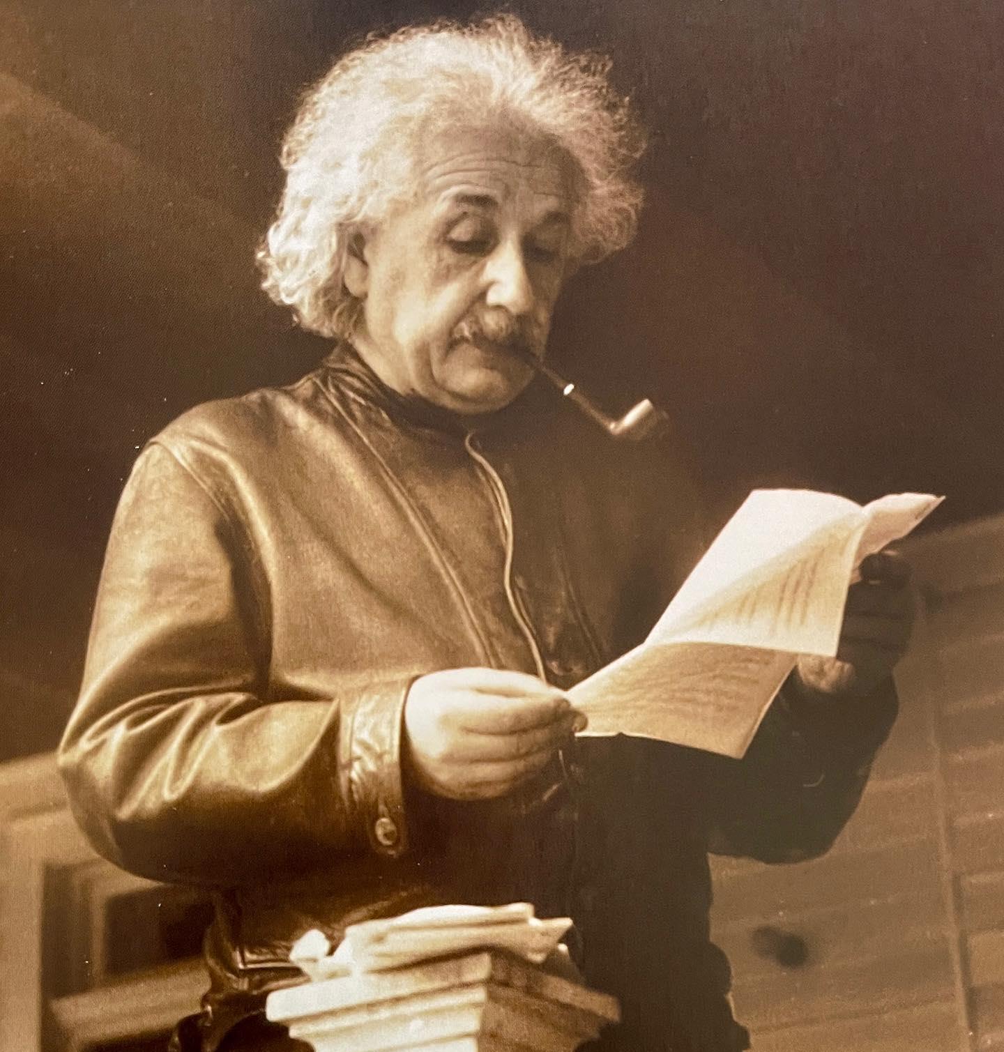 比光速还快一万倍,瞬时的量子纠缠,是否违反了相对论?
