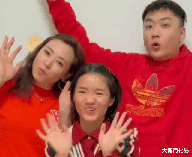 春晚|变形计主角今昔对比：最幸运的农村女孩，如今被城市妈妈宠成公主