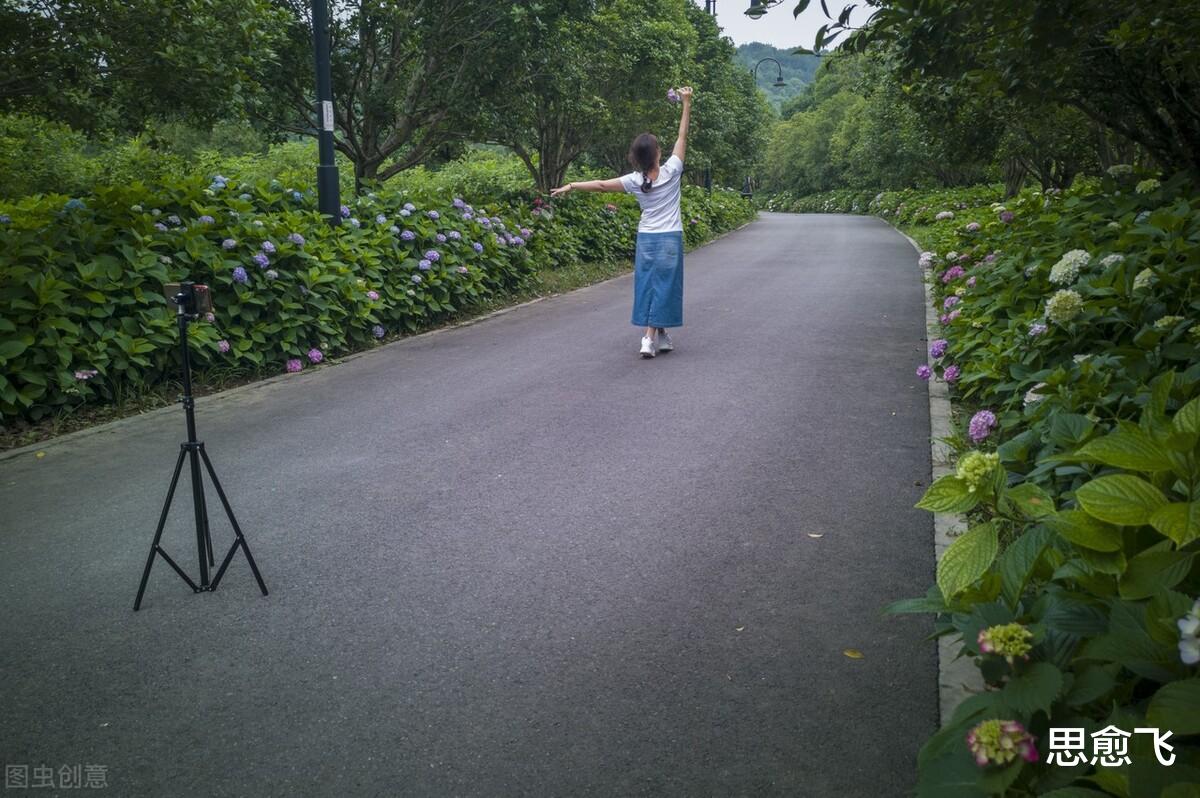 抖音|女人为何拍抖音说自己离婚或者和丈夫分居?不是胸无城府就是想钓鱼