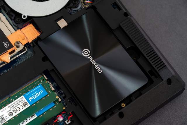 固态硬盘|这颜值可真是不低！斐数暗黑武士C1固态硬盘上手体验