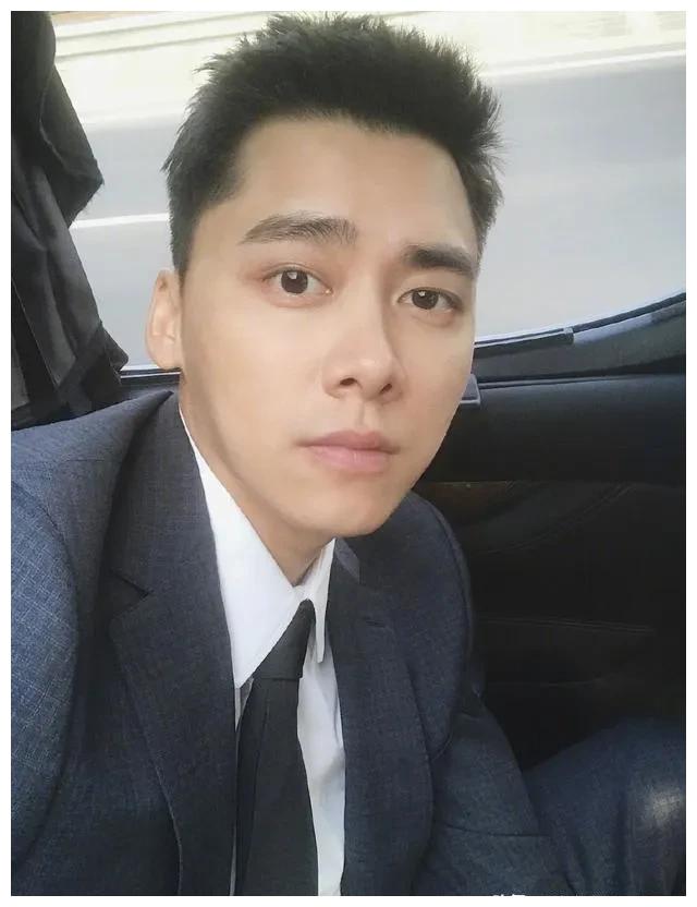 李易峰|李易峰与东家的对话:没有换来“峰回路转”,却等来“易落千丈”