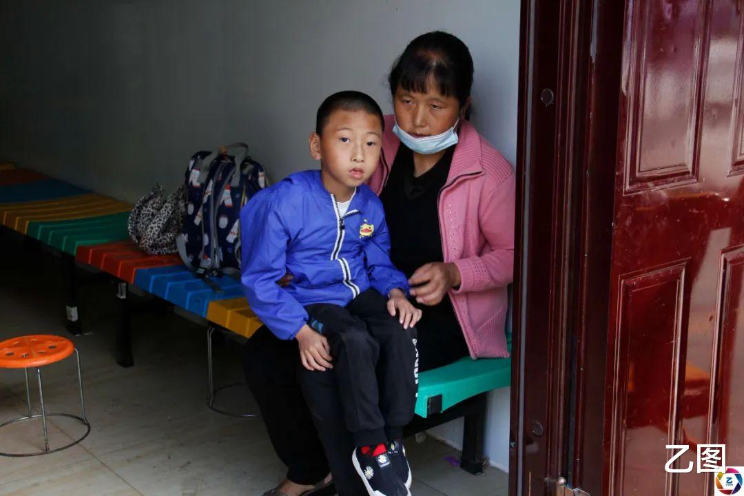 儿子早产，夫妻俩花20万保住了孩子性命，一年后发现是个无底洞