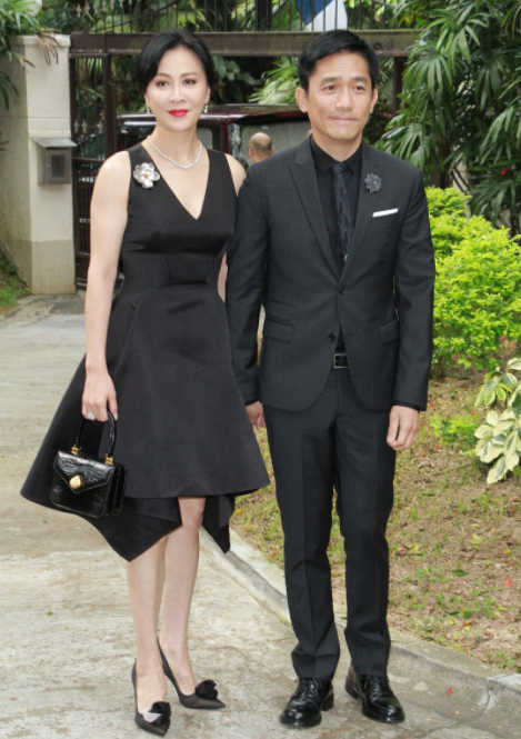 赵露思|明明长了一张相似的脸,一个帅一个“土”,颜值差距太大了