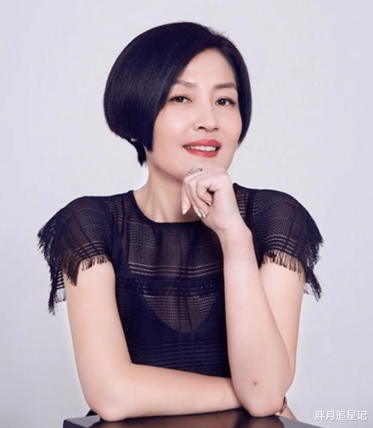 哈文|著名主持人李咏病逝4年后，遗孀哈文的痴爱让人泪目