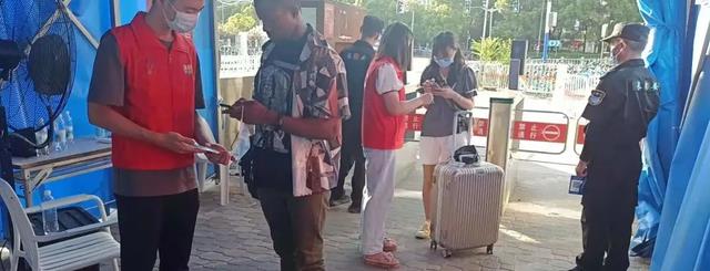 求职|上海大学生当下现状被曝，封校、隔离，还需等待下一轮的招聘！