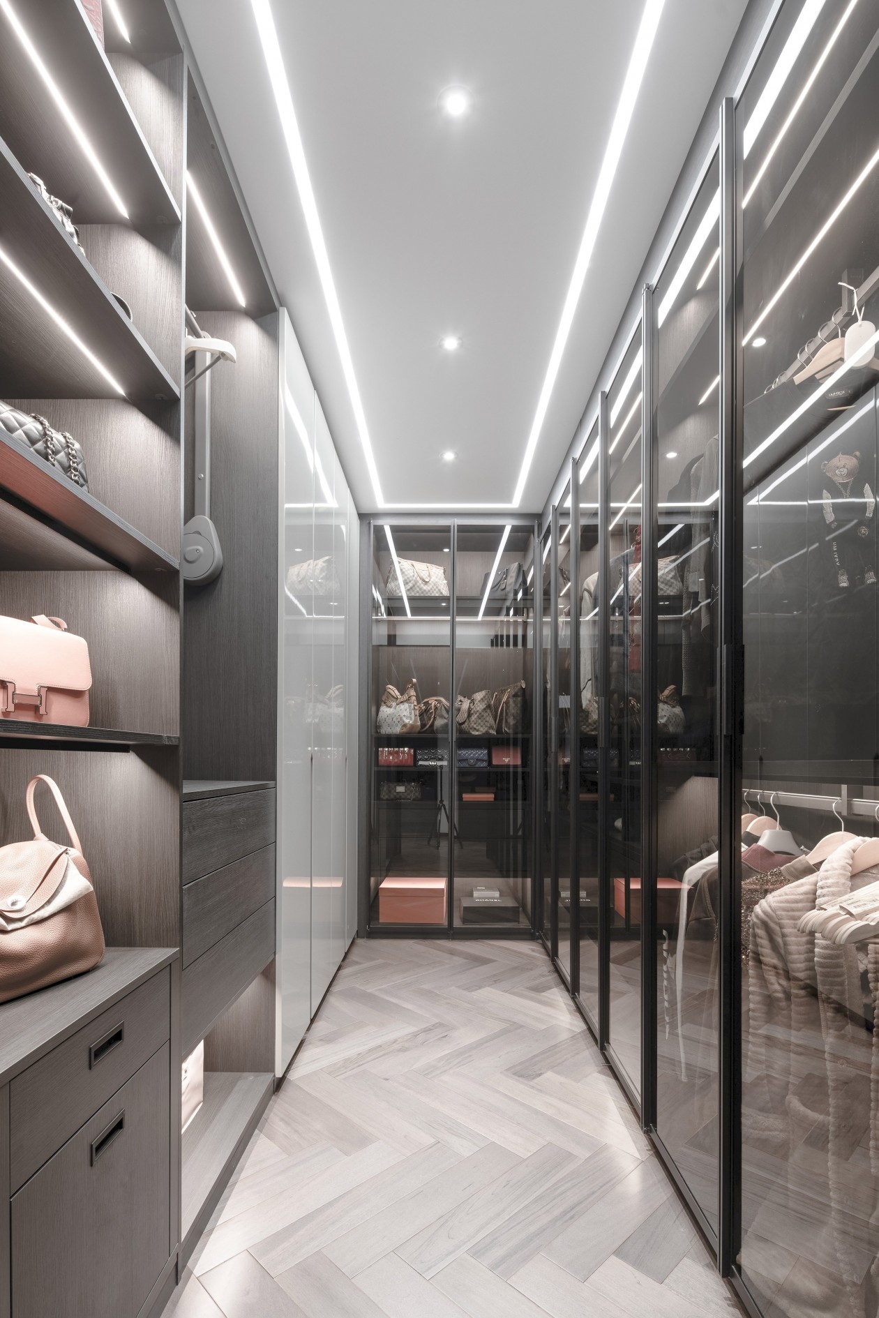 众乙研设丨喧闹后的沉静