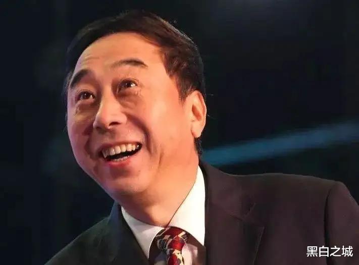 董路|正面刚！董路嘲笑冯巩：利用男足蹭流量，中国女足也吃海参！
