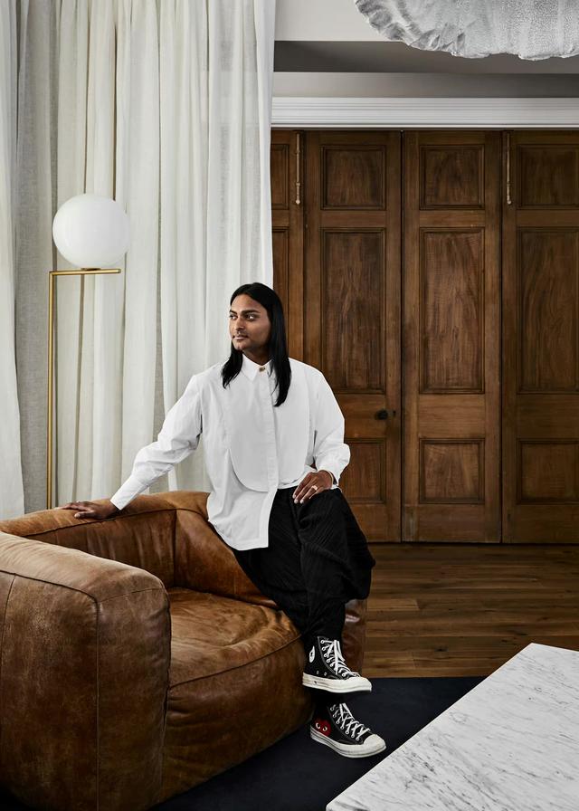 发现一个成功人士的家，仅大厨房就让人着迷，充满高级感，太美了