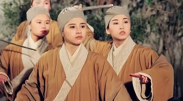 豪门|何美钿:从体操运动员到演员,被誉为“最美钟灵”,如今47岁仍单身