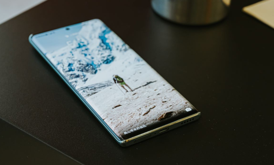 半导体|荣耀高颜值手机降价,66W+120Hz+曲面屏,上市一个月跌至千元档