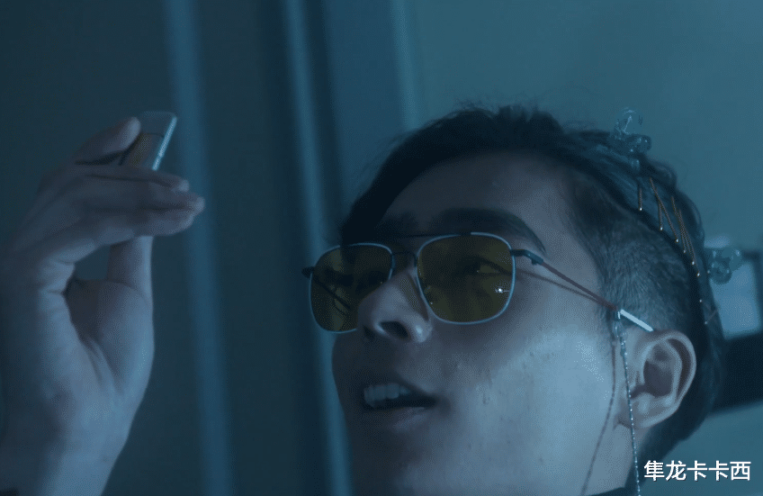 |假面骑士revice外传最终话：海棠顺利存活 天灾皮套被东大妈拆了