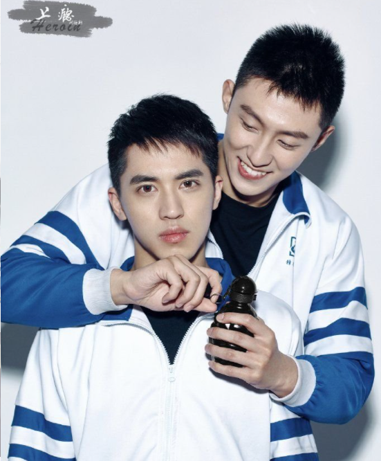 许魏洲|27岁许魏洲宣布结婚，妻子身份不详，曾被拍到和周雨彤在街上拥吻