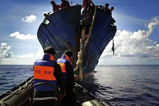 33人出海,11人回来,39天4次大屠杀,这艘远洋渔船经历了什么