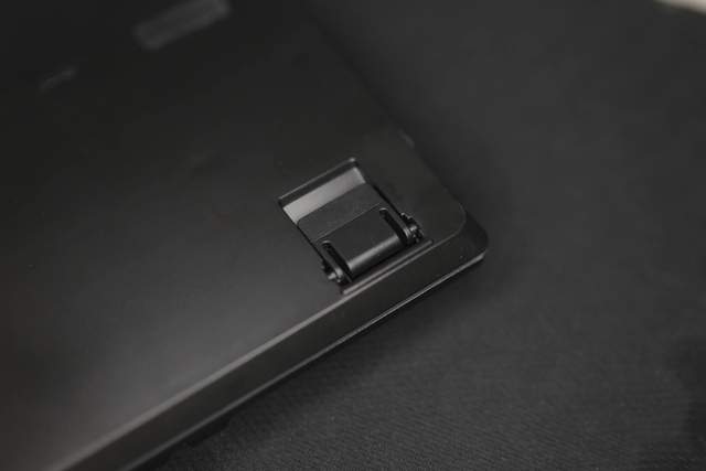 哪吒s|键盘脏了不要担心，用水冲完立即可用，雷柏V520RGB合金版